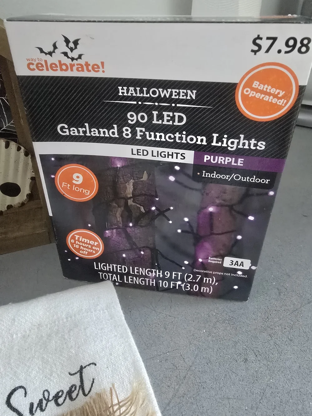 10 Piece Halloween Bundle. Signs, Lights And Towels.